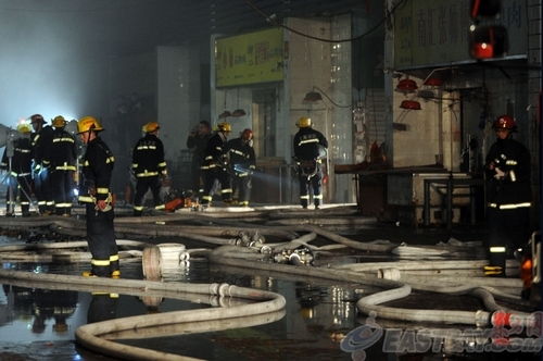 上海最大農產品批發市場突發火災，致6人遇難，安全警鐘再鳴
